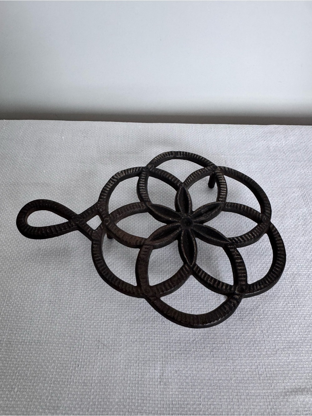 Vintage 1945 Cast Iron Kitchen Trivet T36 Ring J.Z.H John Zimmerman 7" Inches